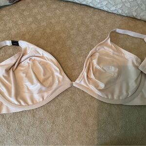 Victoria's Secret Light Tan/Cream 38DDD Bra